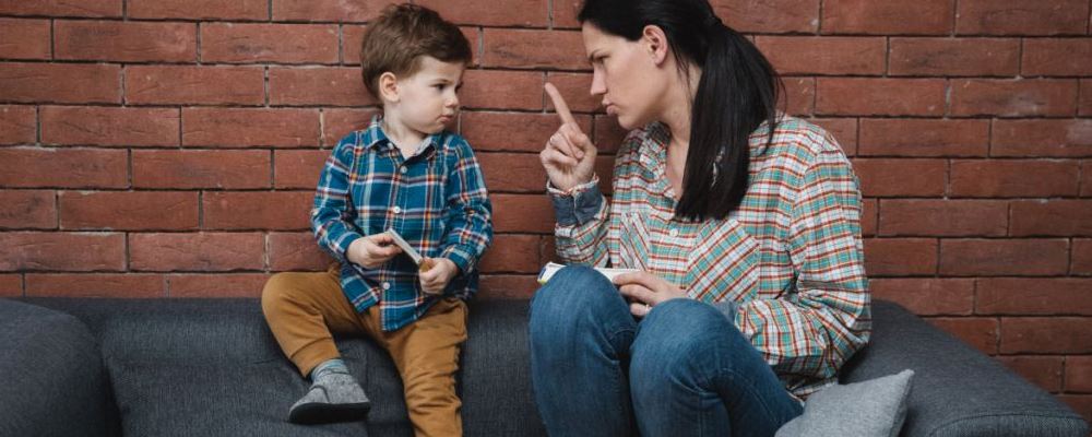 孩子老是顶嘴怎么办 孩子老是顶嘴父母的正确做法 孩子老师顶嘴的正确做法