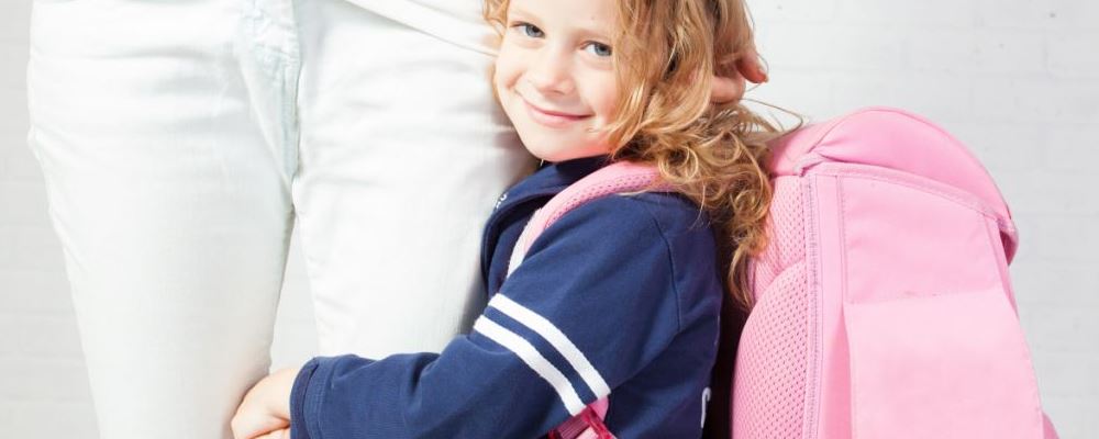 造成幼儿入园分离焦虑的原因是什么 宝宝上幼儿园出现分离焦虑症该如何应对 幼儿分离焦虑的原因