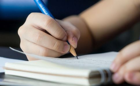 自闭症的原因 自闭症是如何形成的 孕妇补铁吃什么